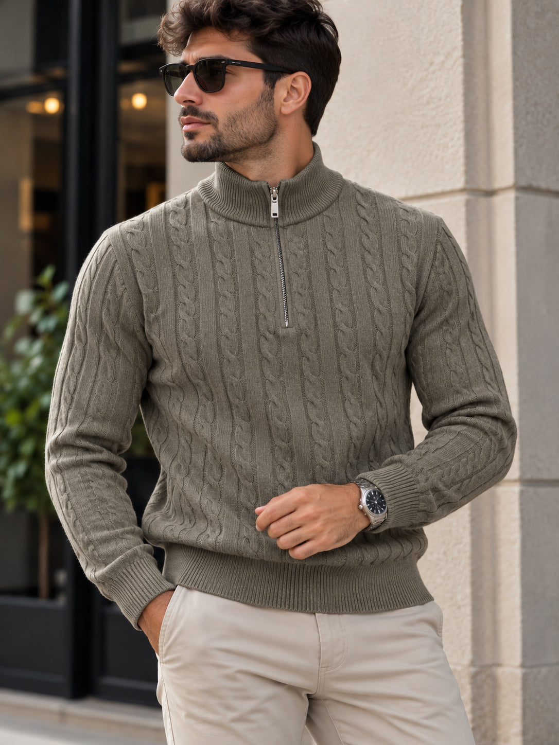 Jersey de punto Milano con trenzas, cuello alto y media cremallera