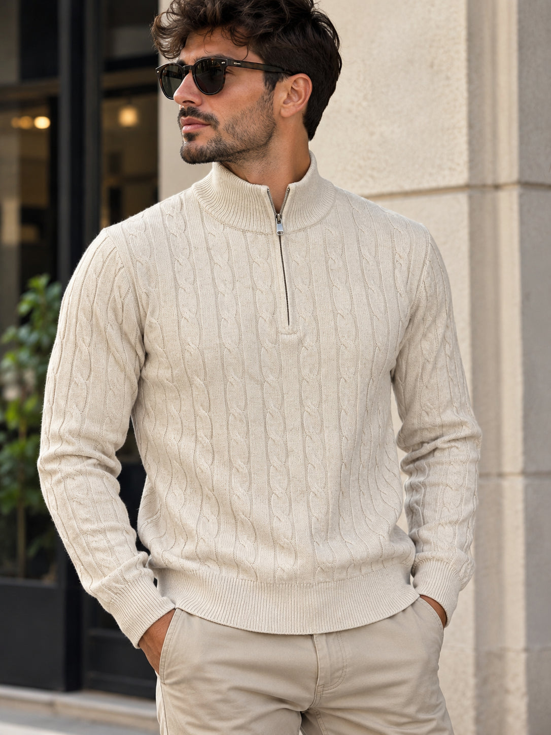 Jersey de punto Milano con trenzas, cuello alto y media cremallera