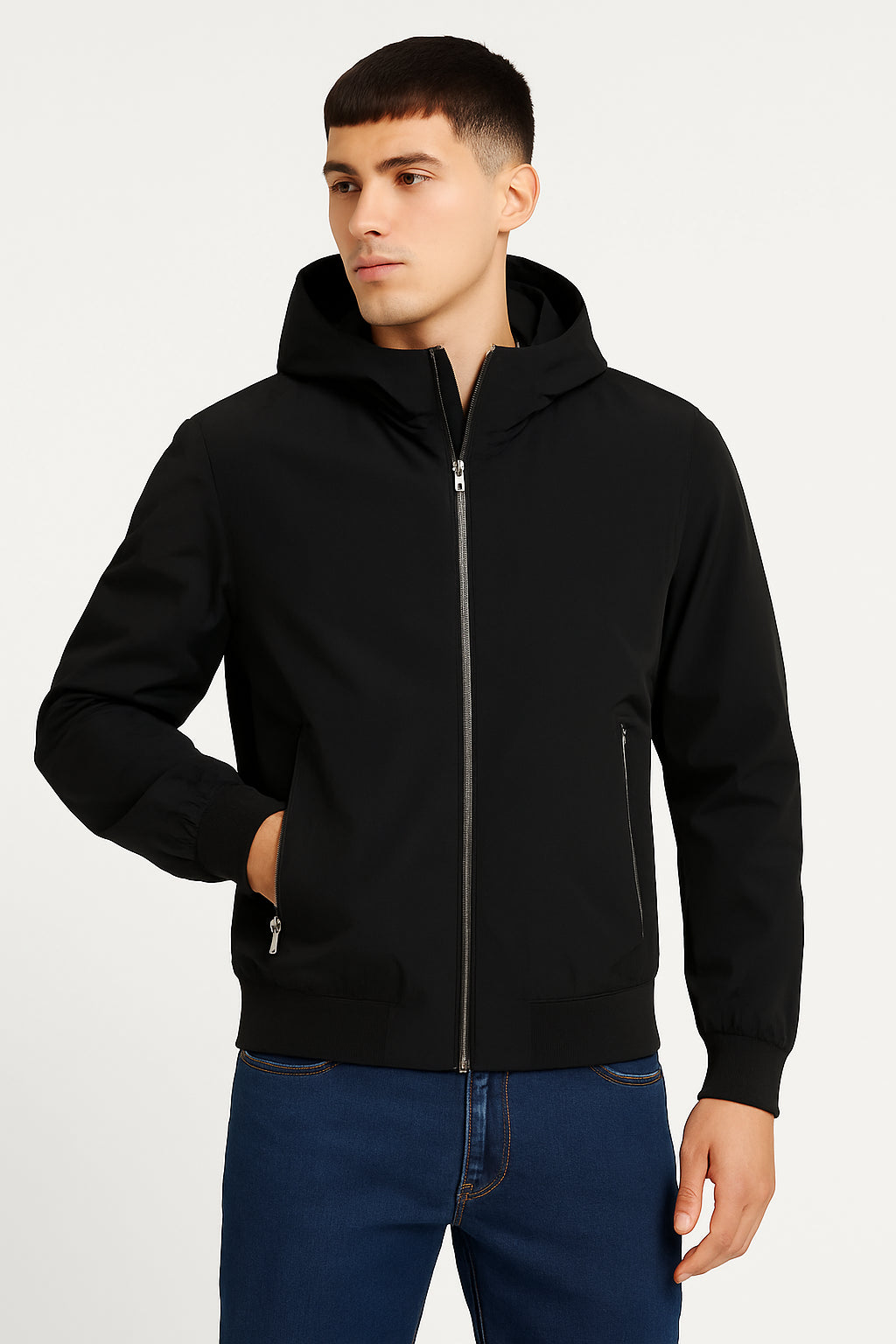 Veste coupe-vent technique d'été avec capuche réglable