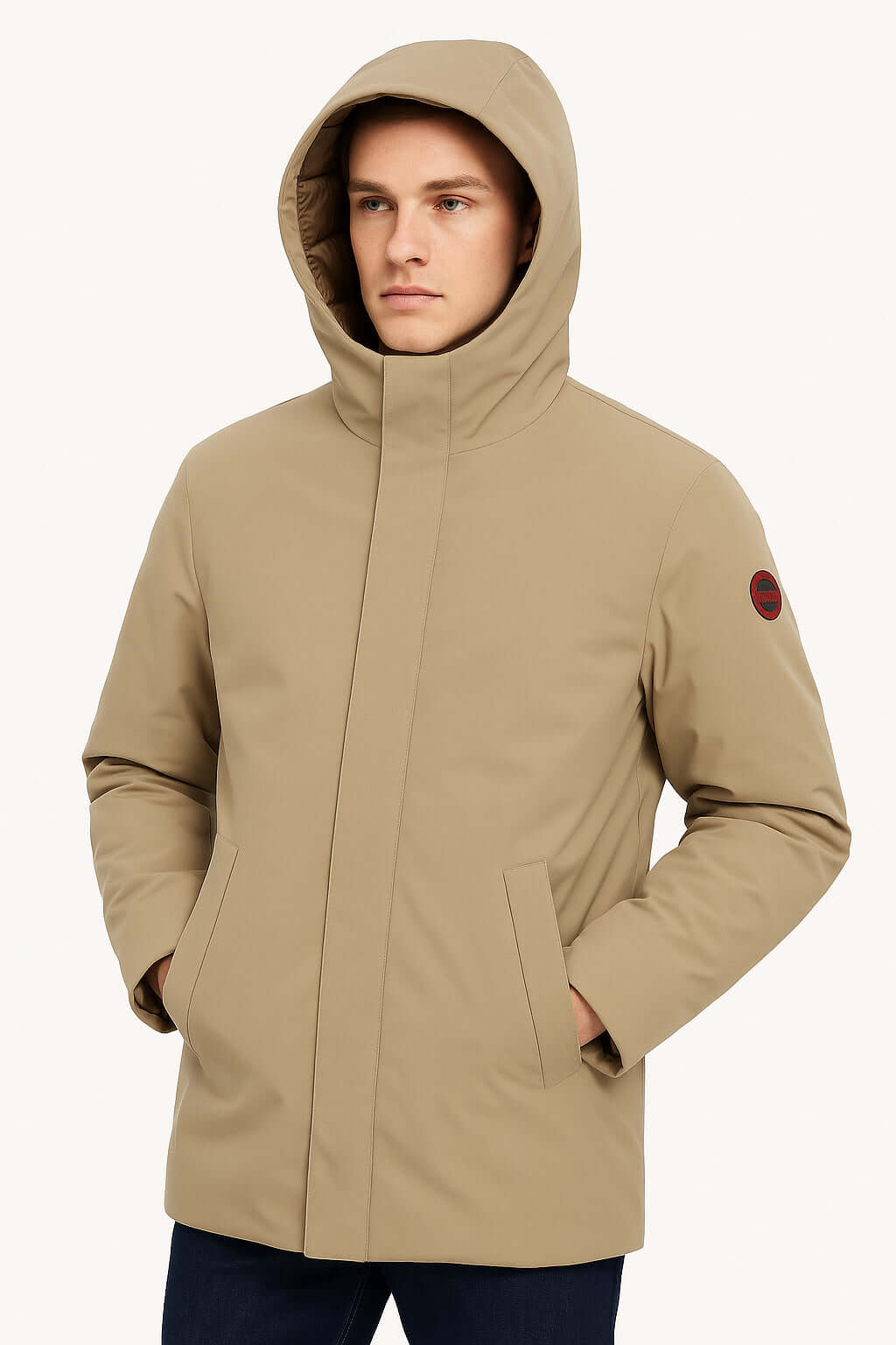 Giubbino Parka Museum Foster in beige, dotato di cappuccio e design minimal per l'inverno.