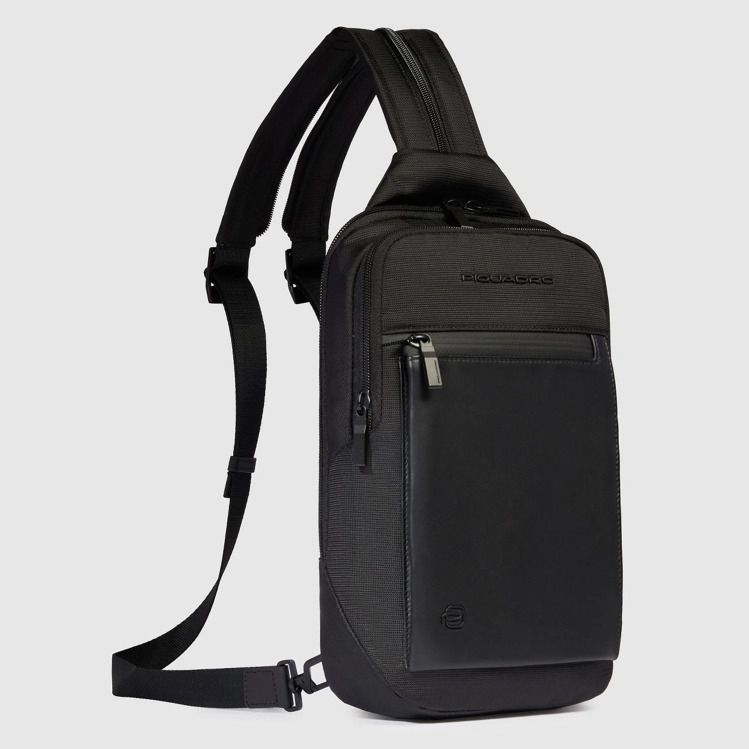 Bolso bandolera Pquadro de un solo hombro, modelo Connequ